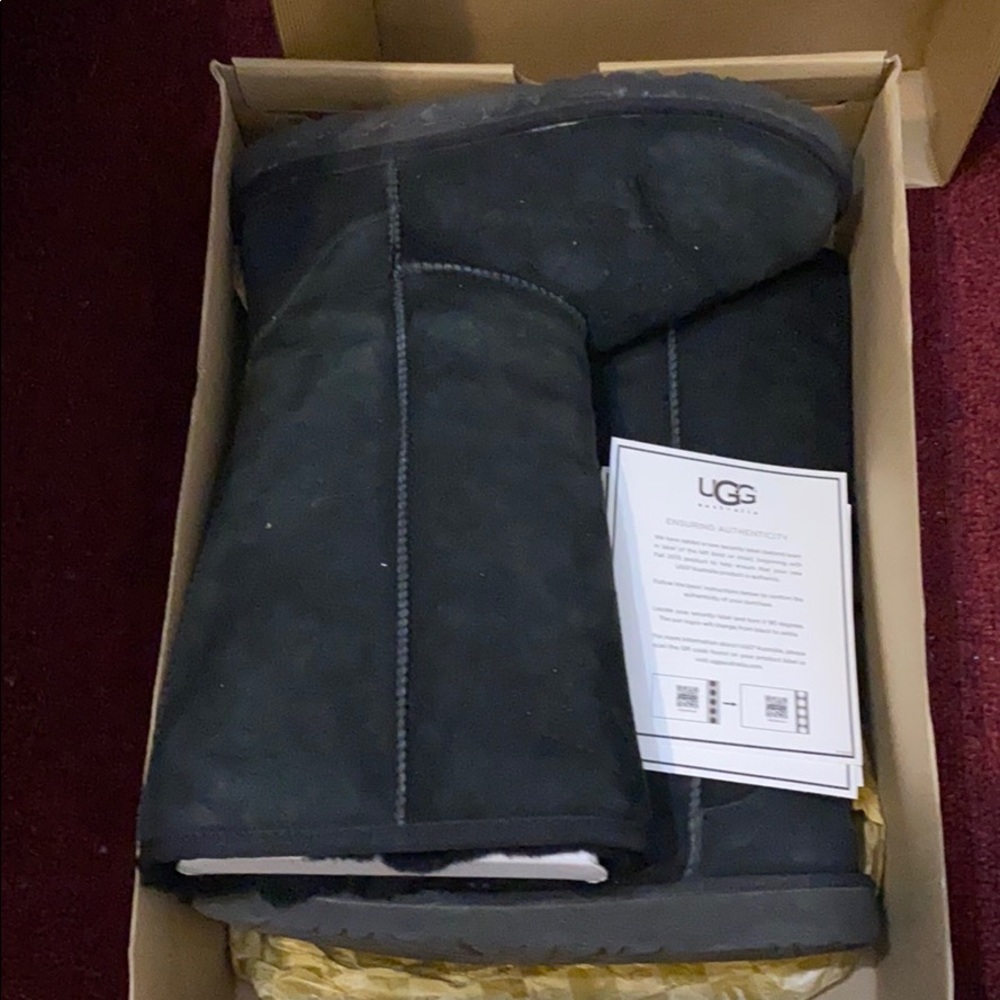 Uggs - Picture 5 of 5